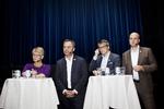 Valgkaos. Efter afvisning fra Miljöpartiet står Fredrik reinfeldt nu til at danne svensk mindretalsregering. Men der varsles om ueninghed omkring uddelingen af ministerposterne. 