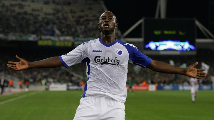 Mååååål! FCK's Dame N'Doye scorer ikke bare i Superligaen. I går satte han københavnernes første mål ind i udebanesejren for Panathinaikos i Champions League-gruppespillet. 