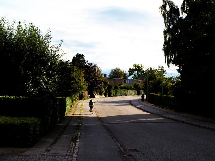 På Arkitekturens dag kan hele Danmark 1. oktober tage del i undersøgelsen af, hvordan man kan bo i forstaden og samtidig være helt miljørigtig. 