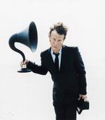 skærebrænder. Tom Waits er for første gang blandt de nominerede til Rock and Roll Hall of Fame. 