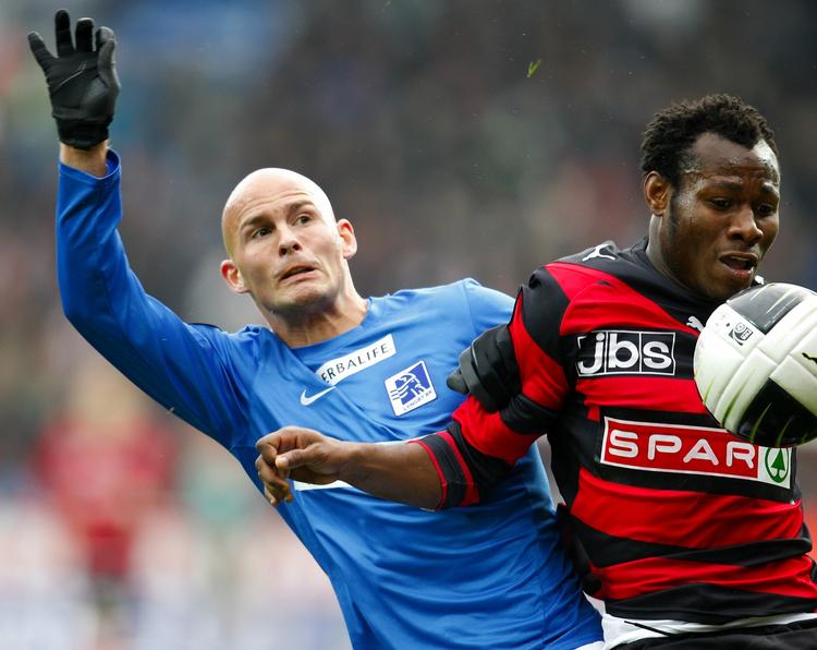 giftigt. Lyngby udnyttede de få chancer, mens Midtjylland vadede i muligheder og spillede en flot kamp, men tabte. 