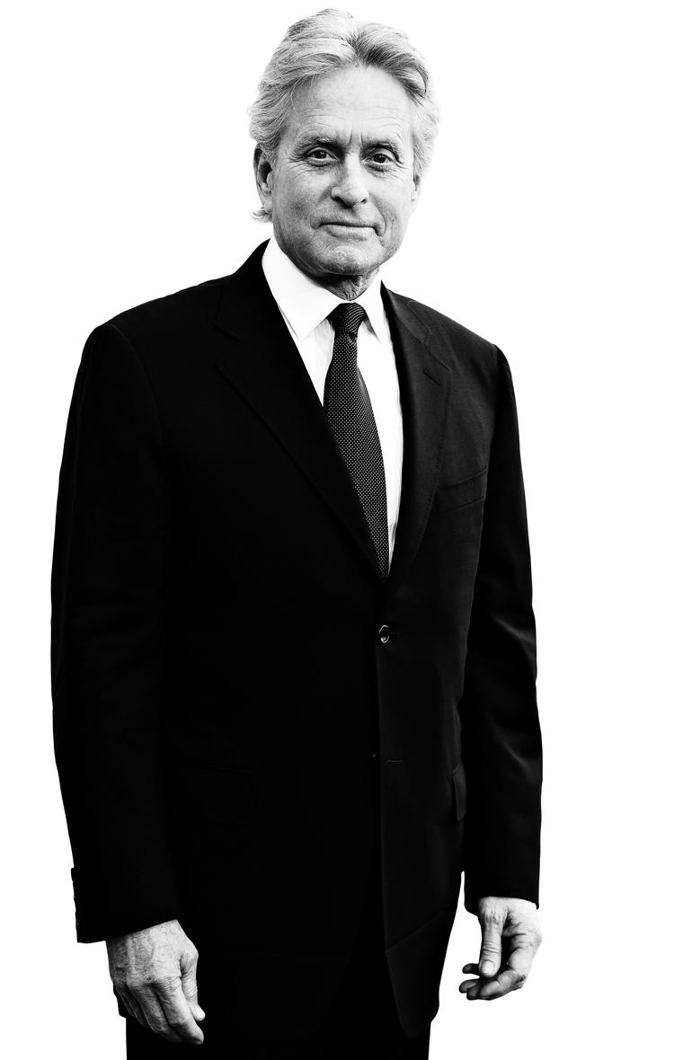 Michael Douglas føler sig ikke medskyldig i, at så mange af de unge børsløver, der var med til at spekulere verdensøkonomien i sænk i de seneste år, var inspireret af hans Gordon Gekko-portræt. 