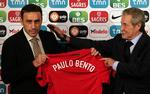 redningsmand. Paulo Bento (til venstre) skal sørge for, at Portugal kommer med til EM. Arkivfoto. 