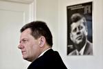 Bundkarakter. Justitsminister Lars Barfods bundposition skyldes hans rolle i den såkaldte tinglysningssag. 