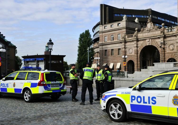 TRUSSEL. Sverige hævede før weekenden terrorberedskabet - nu skærper Storbritannien rejsevejledningen til landet. 