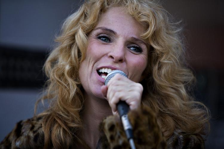 Musik. Nanna Lüders støttesang 'Afrika' blev opført i en alternativ udgave på landsmøde. 