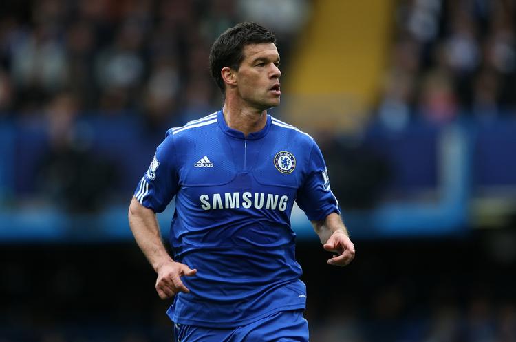skadet. Michael Ballack har efter skiftet fra Chelsea til Leverkusen ikke været meget på banen for tyskerne. Arkivfoto. 