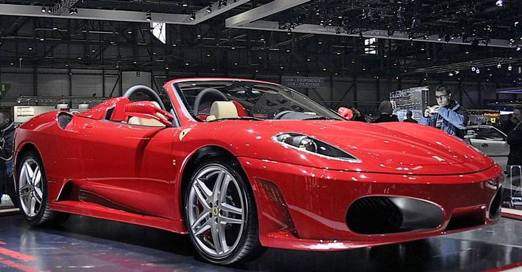 Sådan ser en Ferrari F430 Spider ud. Pressefoto. 