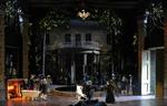 Festspil. Hvert år er der gang i den på scenen i Bayreuth - her er det operaen Parsifal, der blev opført sidste år. 