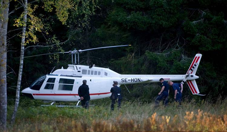 Røverihelikopter. Den dømte pilot var kendt som tv-fotograf. Han benyttede ofte denne helikopter på sit arbejde. Men altså også til et røveri. 