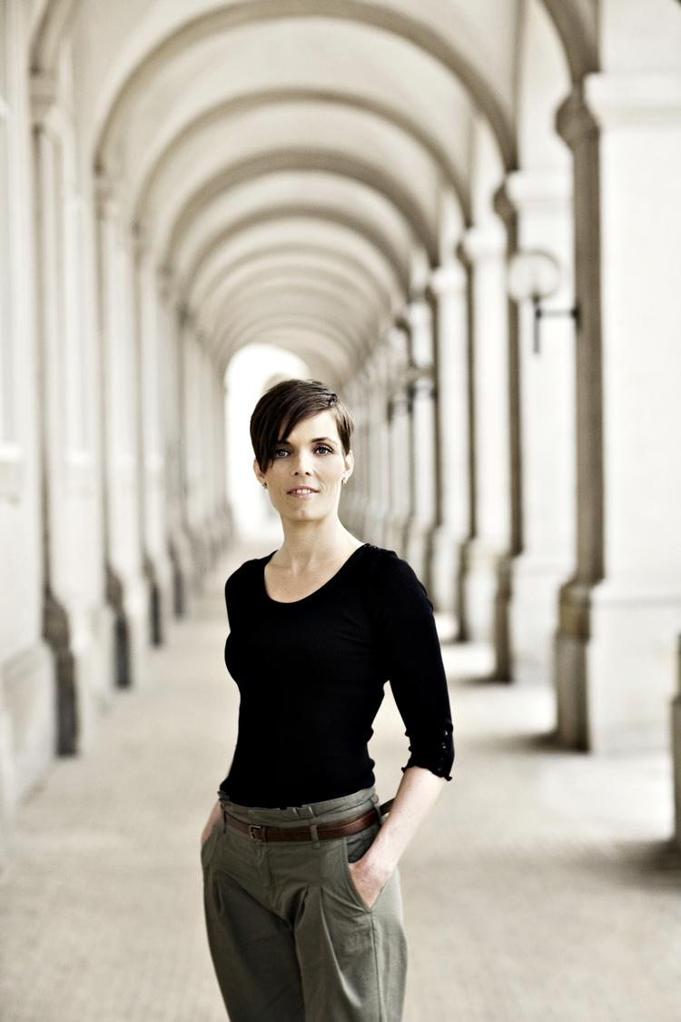 KALDET. Anne Lise Marstrand-Jørgensen er gået i kloster med Hildegard af Bingen. Det er der kommet endnu en fremragende roman ud af. 