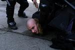 Optøjer. Modstandere af homoseksualitet tog voldelige metoder i brug, da det serbiske politi forhindrede dem i at genere deltagerne i en parade for homo-, bi og transseksualitet i Beograd. 
