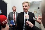 Forhandlere. Dansk Folkeparti er repræsenteret ved Peter Skaarup (tv.) og Kristian Thulesen Dahl ved forhandlingerne i Finansministeriet. 