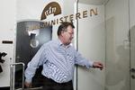 Regelrytter. Hjort under finanslovsforhandlingerne i dag. Her fik han også lejlighed til kort at kommentere de høje spindokotorlønninger. 