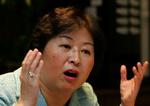 genbrugsguld. Verdens rigeste 'selv made'-kvinde er papirgenbrugsdronningen Zhang Yin, hvis personlige formue er opgjort til 5,6 milliarder dollar. 