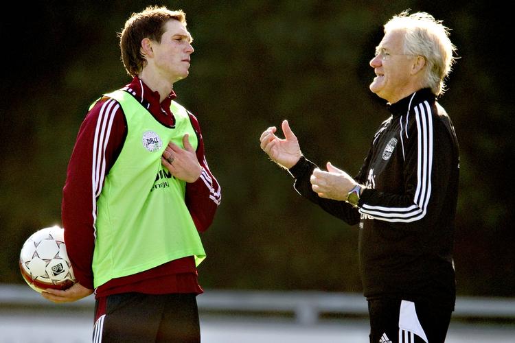 skiftedag. Landstræner Morten Olsen har igen Daniel Agger til rådighed i midterforsvaret. 