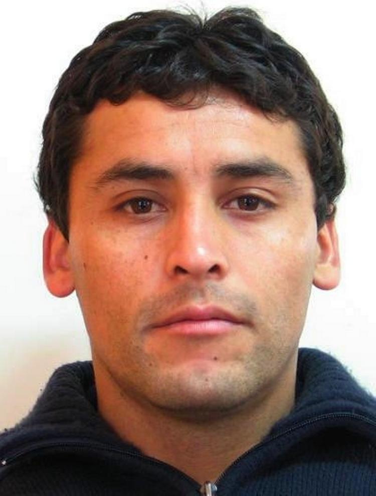 reddet. 31-årige Florencio Avalos blev den første af de chilenske minearbejdere, der kom op til jordens overflade. 