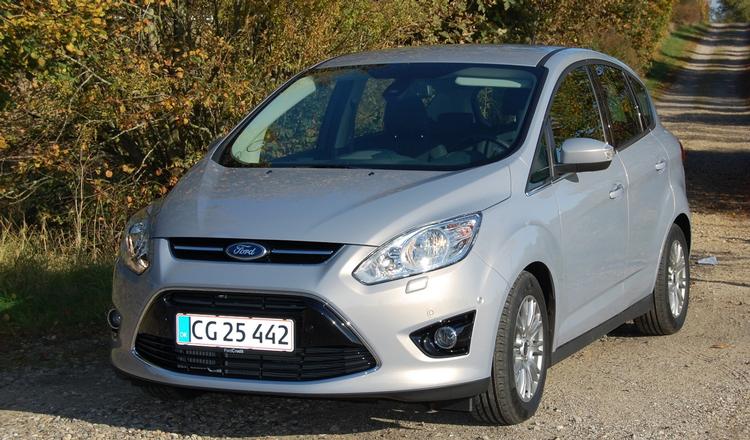 Praktisk. Ford C-Max er så ny, at den ikke er til salg endnu. Den kommer i november til en pris fra ca. 270.000 kroner. Foto: Allan Graubæk 