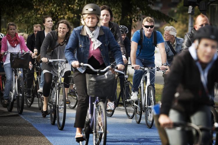 Populært. De sidste 10 år har cyklen vundet i kapløbet med både den kollektive transport og bilerne i hovedstaden, idet cykeltrafikken er steget med 27 procent. 