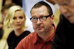 Tavs. Da Lars von Trier i sommer holdt pressemøde med blandt andre Kirsten Dunst, fortalte han ikke meget. Nu løfter han mere af sløret. (Arkiv) 