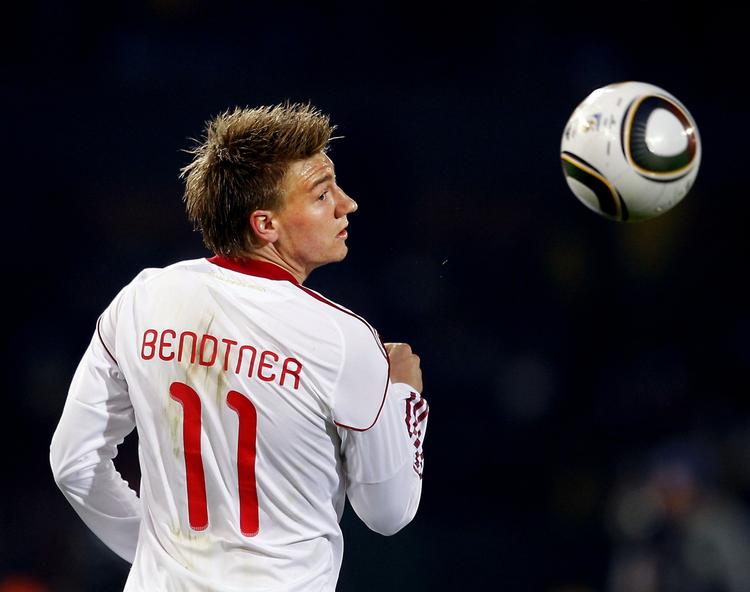 udtaget. Nicklas Bendtner kom til skade ved et biluheld sidste år, men spillede alligevel både for landsholdet og Arsenal. Men nu skulle skaden i lysken være kureret. Arkivfoto. 
