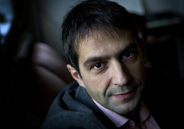 hypertekst. Pablo Henrik Llambias har på det nærmeste tømt en hel bog for ord. 