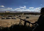 Tilladelse. De private sikkerhedsgrupper i Afghanistan har været en kilde til kontroverser og klager over, at selskaberne er uden for kontrol, og i at de i realiteten arbejder uden for loven. 