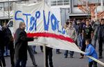 Succesdemo. Godt 500 beboere var mødt op til den første demonstration mod vold og uro nogensinde i Vollsmose på Fyn. 