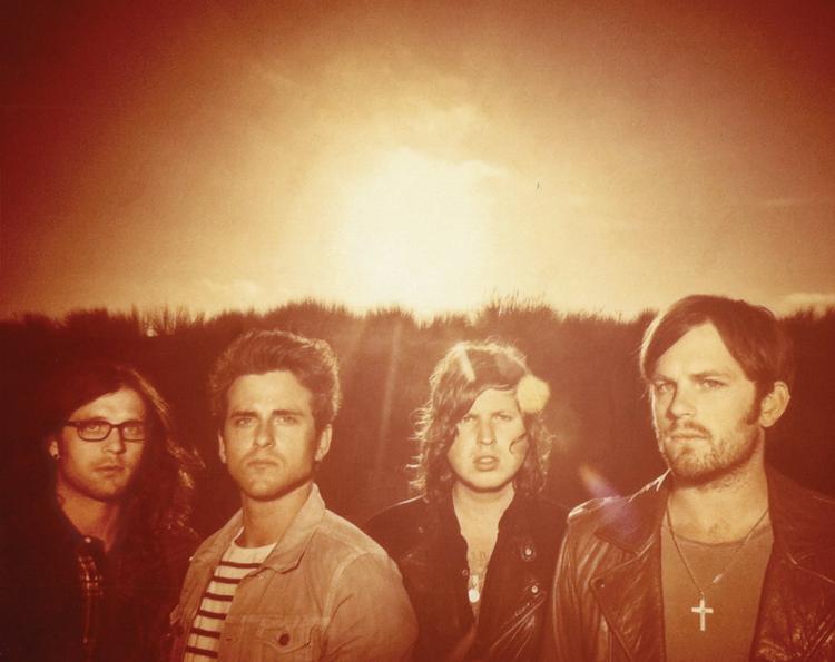 'Come Around Sundown' er ikke en genial genopdagelse af alle rockens grundværdier, men en solid og værdig kandidat til dette års rockalbum. 