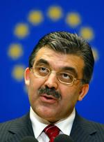EU-medlemskab. Den tyrkiske præsident Abdullah Gul kritiserer europæiske politikere for langsomme forhandlinger om Tyrkiets EU-medlemskab. 