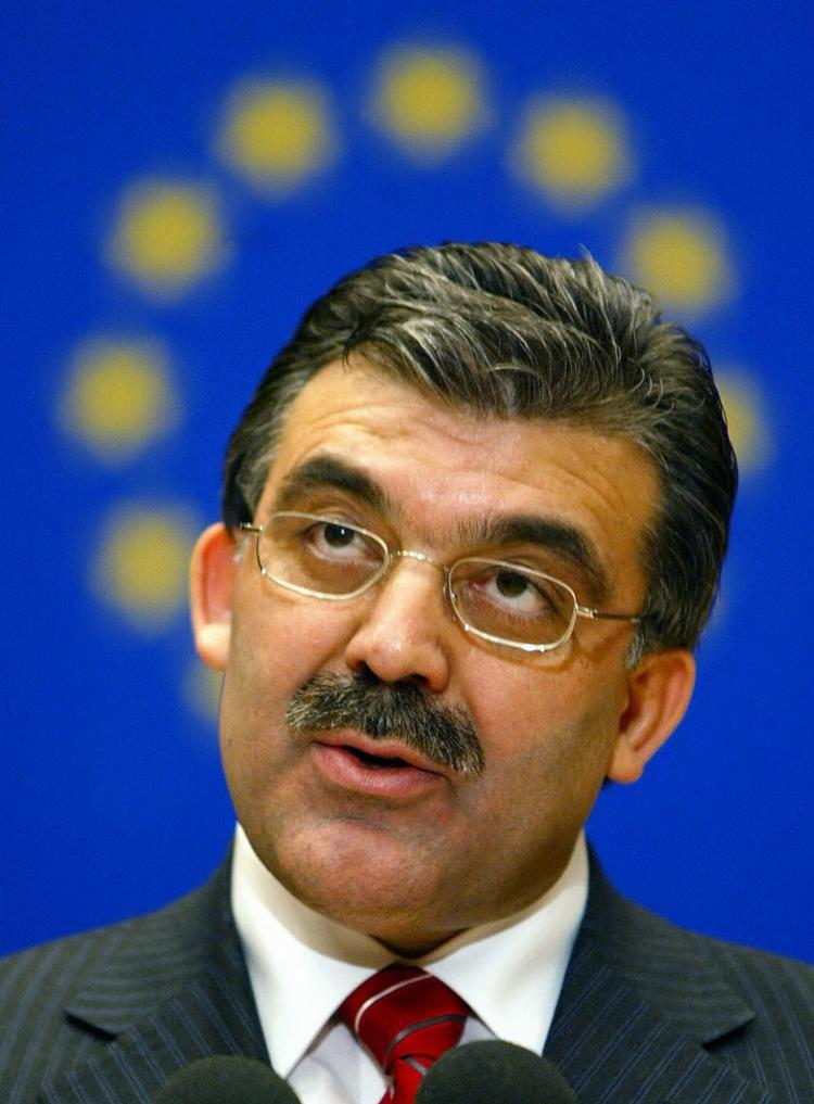 EU-medlemskab. Den tyrkiske præsident Abdullah Gul kritiserer europæiske politikere for langsomme forhandlinger om Tyrkiets EU-medlemskab. 