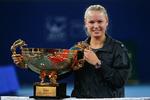 Wozniacki stryger til tops i Beijing