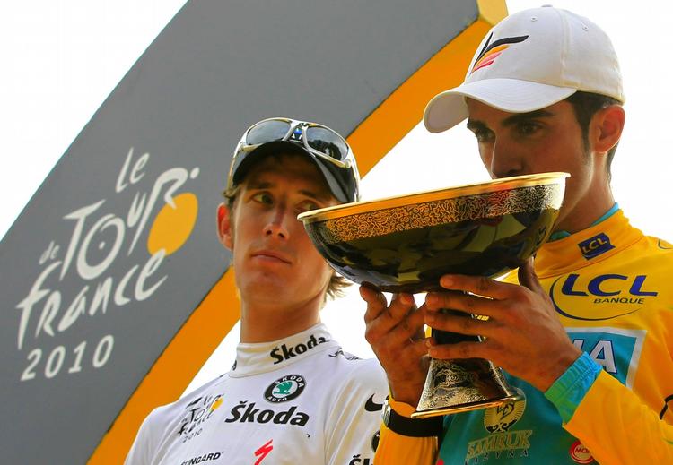 2010. Om Andy Schleck i 2011 får mulighed for revanche mod Alberto Contador er fortsat tvivlsomt. Der er endnu ikke faldet en afgørelse i Contadors dopingsag. ARkivfoto. 