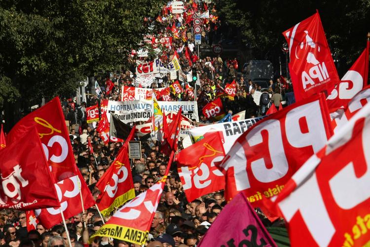 Demo. Over hele Frankrig er der protester mod regeringens hævelse af pensionsalderen. 