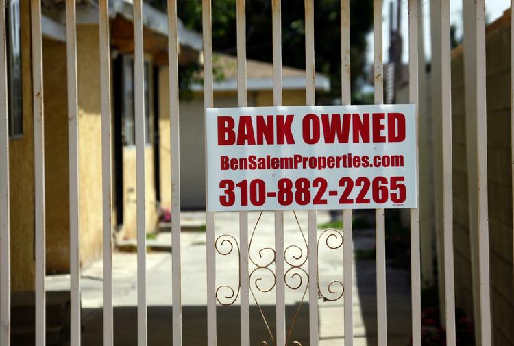 Tvangsauktioner. Mere end 100.000 amerikanske boliger blev overtaget af banker og realkreditinstitutter alene i september. 