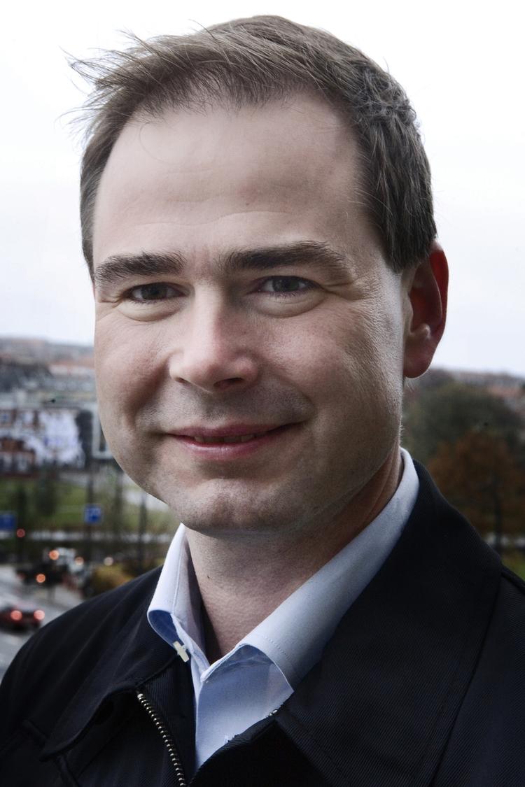 såret. Nicolai Wammen blev stukket i benet af en kniv, som en studerende havde i en taske. 