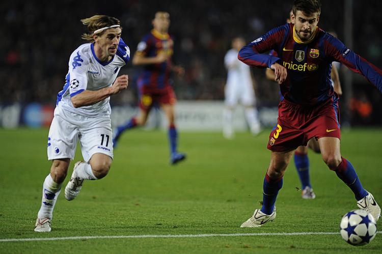 rekord. Med en smule større træfsikkerhed kunne Cesar Santin have sikret FCK et ufortjent point mod Barcelona. Men FCK fik da en tilskuerrekord med hjem fra Spanien. 