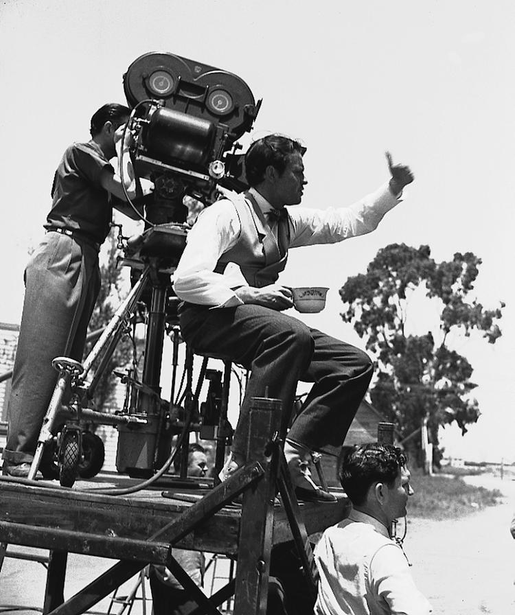 Mesterværk. Filmens instruktør og stjerne, Orson Welles, under indspilningerne til 'Citizen Kane'. 