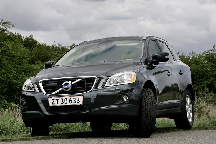 Kontrol. En række af de store Volvo-modeller, bl.a. XC60, skal til tjek af en muligt airbagfejl. 