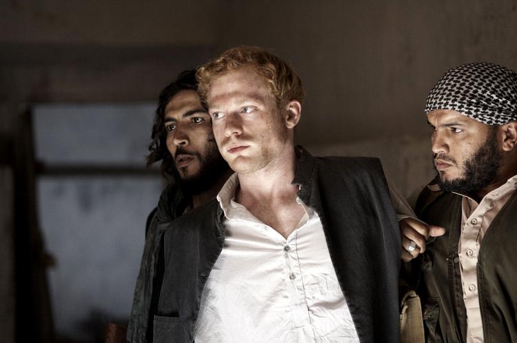 Fiktion?  Det britiske militær så helst, at Channel 4 ikke sendte dokudramaet 'The Taking of Prince Harry', der leger med tanken om, hvad der kunne ske, hvis Harry (her spillet af Sebastian Reid) blev kidnappet  af Taleban i Afghanistan. 