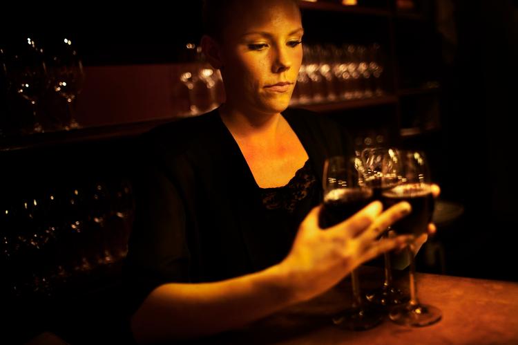 Byen rummer mange forskelligartede vinbarer, men fælles for dem alle er muligheden for at stifte et »elegant og silkeblødt« bekendtskab. 
