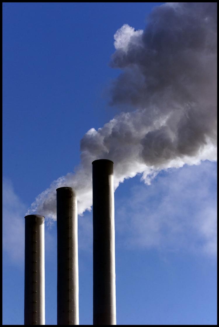 Røg. I Australien og New Zealand har mange byer arbejdet målrettet med at forbedre klimaindsatsen, og det har ifølge en ny evaluering givet pote i form af lavere CO2-udslip. Spørgsmålet er, om danske kommuner kan gøre det samme. 