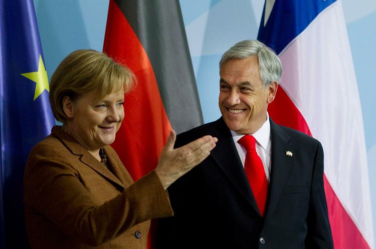 Besøgsvenner. Sebastian Pinera sammen med Tysklands kansler Angela Merkel i fredags. 