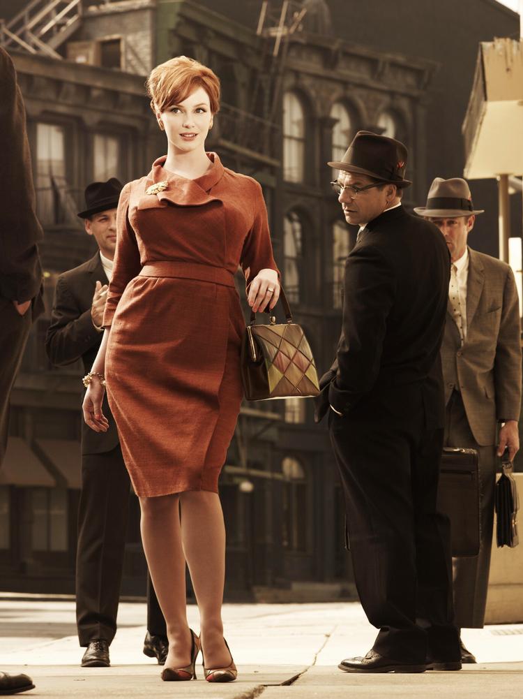 gennembrud. Antologien behandler også det moderne amerikanske drama i form af 'The Wire', 'Mad Men', 'West Wing' og 'Sopranos'. Her er det Christina Hendricks fra Mad Men, sæson 3. 