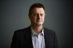 Efterlønsmodstander. Formanden for vismændene, Hans Jørgen Whitta-Jacobsen, forsøger igen at overtale regeringen til at gøre noget ved efterlønnen. 