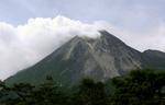 Vulkan. Myndighederne anbefaler indbyggere omkring vulkanen Merapi at forlade området. 