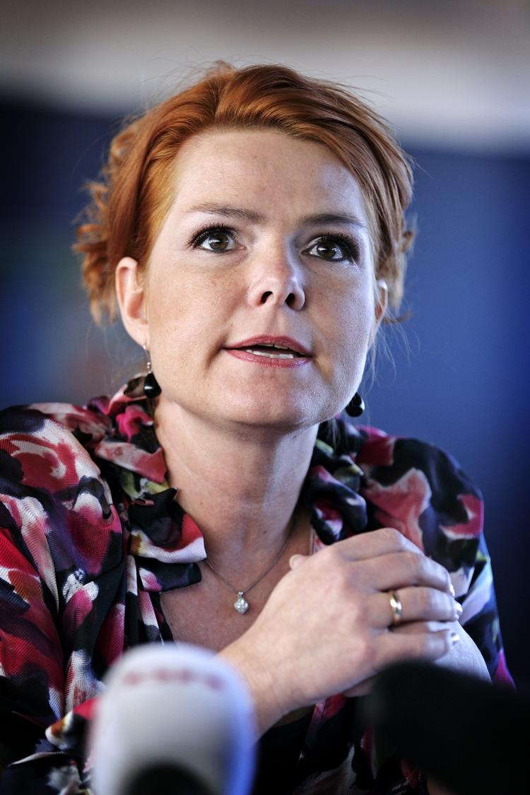 »Det er trist situation, når en af Danmarks største vindmølleproducenter lukker og afskediger så mange mennesker«, siger Inger Støjberg. 