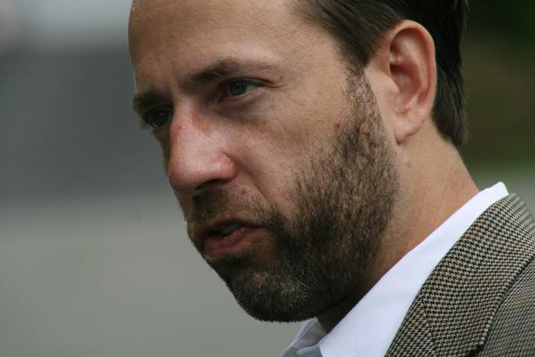 Løgner. Sarah Palins favorit i Alaska, Joe Miller, er grebet i at lyve om meningsmåling. 
