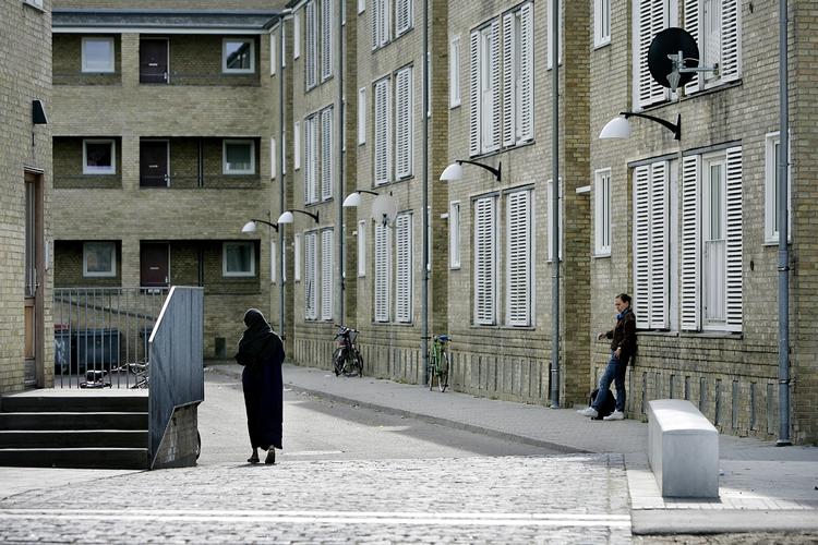 Ghetto. Tingbjerg ved København er et af de boligområder, der er udråbt til ghetto. 