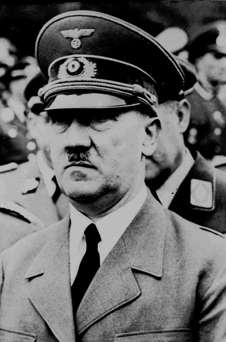 Diktator. Hitler kunne ikke lide at føle sig iagttaget. 